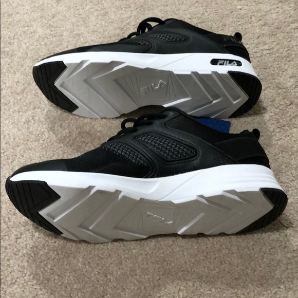 Fila memory foam women sneakers black size 6 - Picture 2 of 2